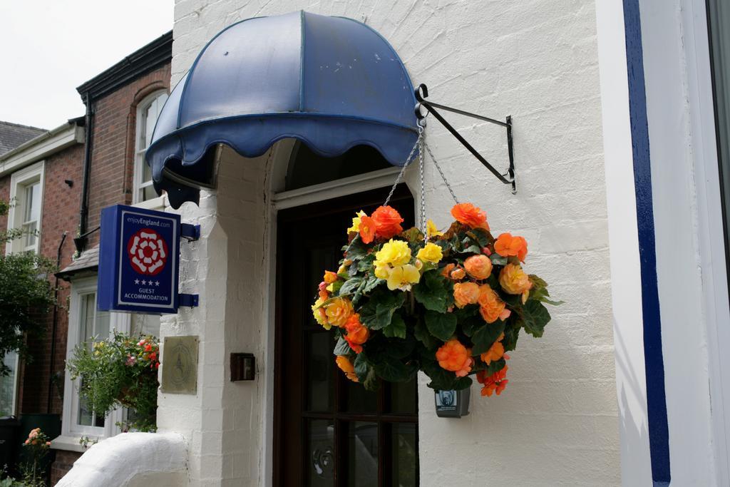 Hamilton Court Hotel Chester Exterior photo